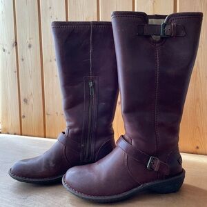 UGG Tupelo Leather Boots with Shearling Lining and 12” shaft